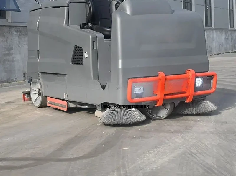 Промышленное чистящее оборудование Подметальная машина - скруббер Большая стиральная машина для верховой езды