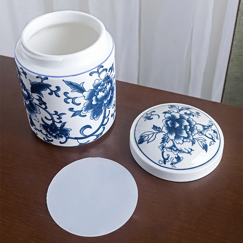 Blue and White Porcelain Jewelry Jar Cylindrical Ceramic Tea Coffee Bean Sealed Jar Mask Medicine Powder Bottle Home Container