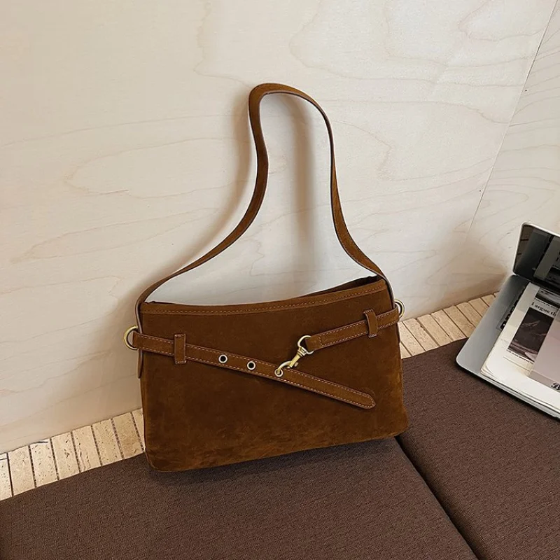 

Women's Handbag Made Of Quality Leather Featuring Popular Classic Elegant And Paris Long-Lasting Commuter Look ​