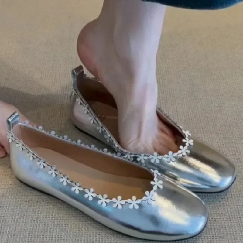 

Женские туфли с цветочным принтом, новые женские туфли на плоской подошве с круглым носком и неглубоким носком, нескользящая французская мягкая подошва