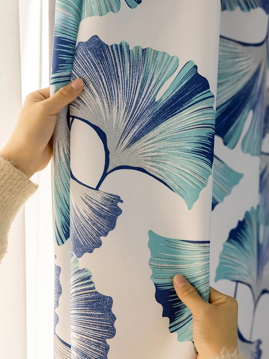 Zasłony z tkaniny zaciemniającej w stylu pastoralnym z motywem liści miłorzębu, małe, świeże, kwiatowe, do salonu, jadalni, sypialni.