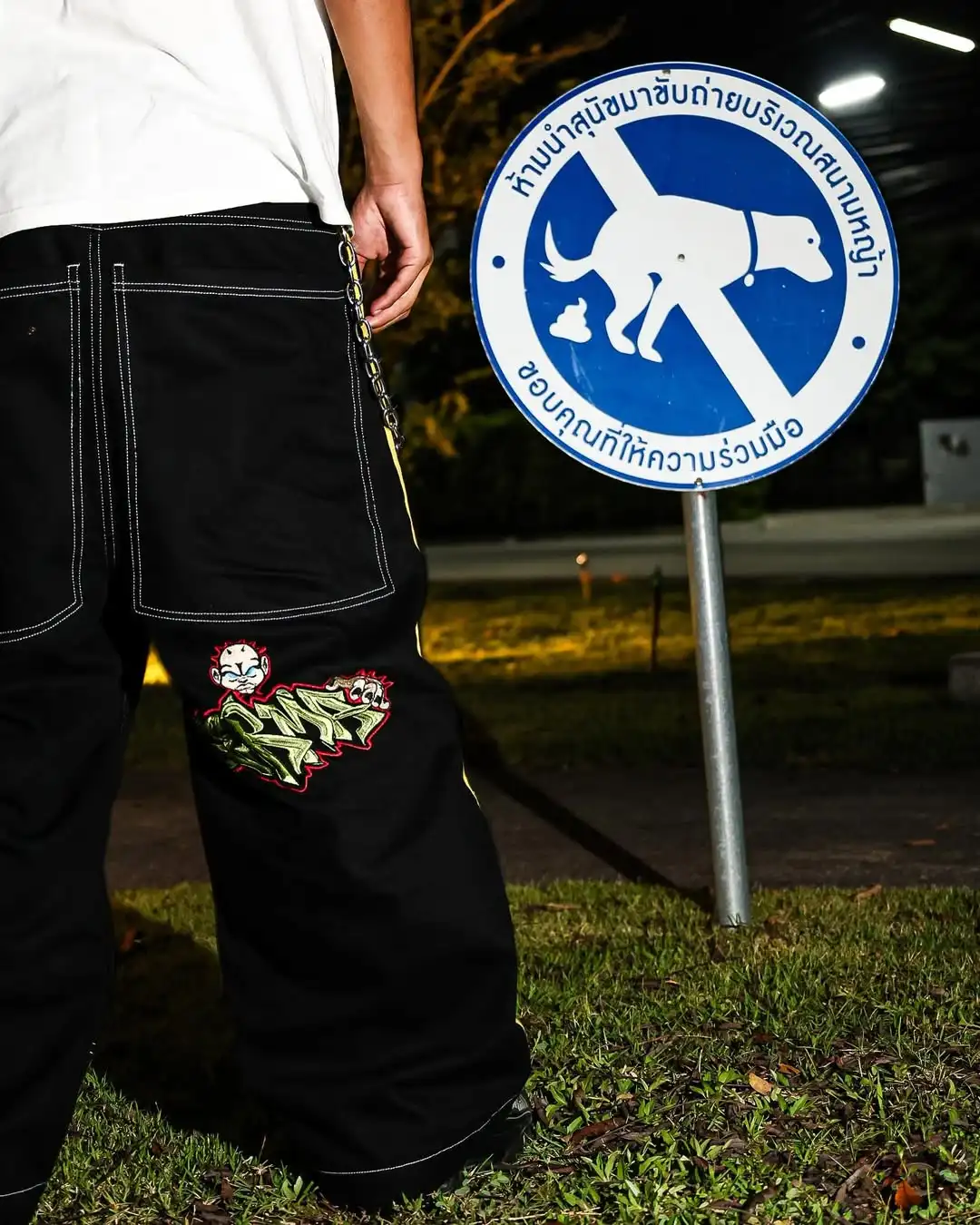 

Черные мешковатые джинсы с вышивкой европейских и американских мультфильмов Y2K Harajuku, готические джинсы для скейтборда, уличная одежда