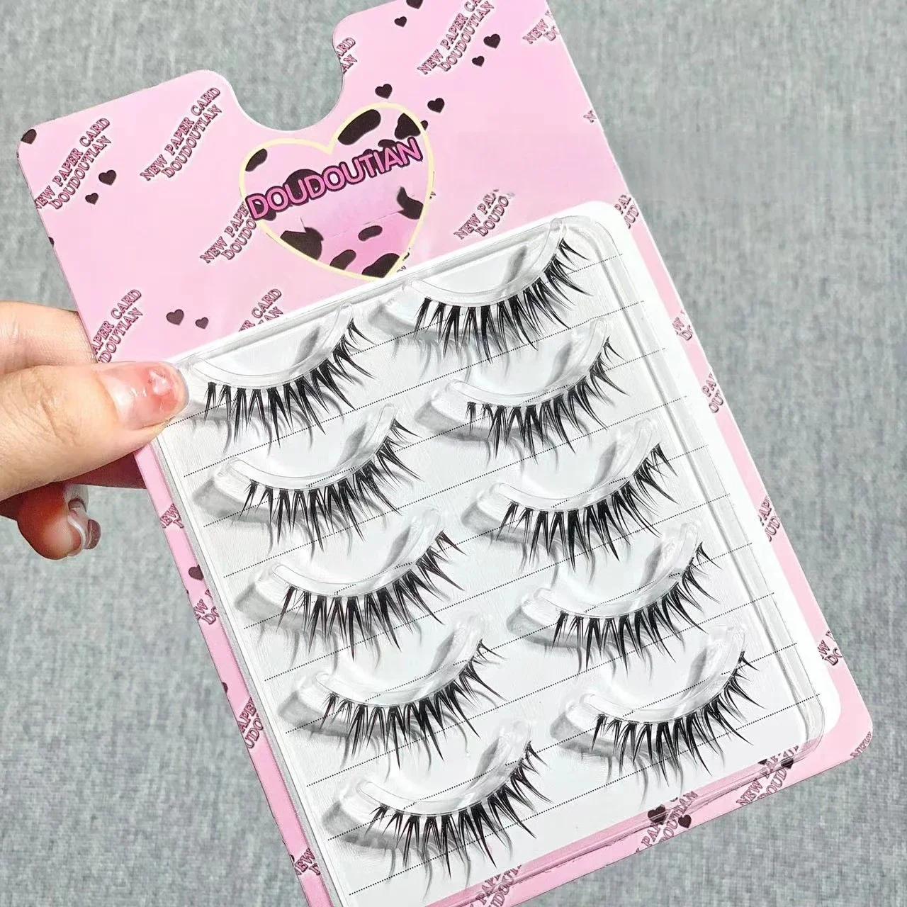 Doudou Sweet Comic Sense ciglia bagnate a punta con coda a punta, a forma di W, arricciate, Graffiti, stesso stile