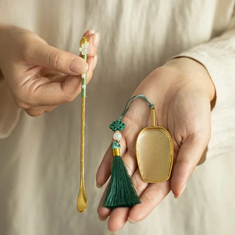 Green Tassel Alloy Tea Scoop Traditional Chahe Shovel Household Awakening Tea Ladle Puer Tea Services Accessories Craft