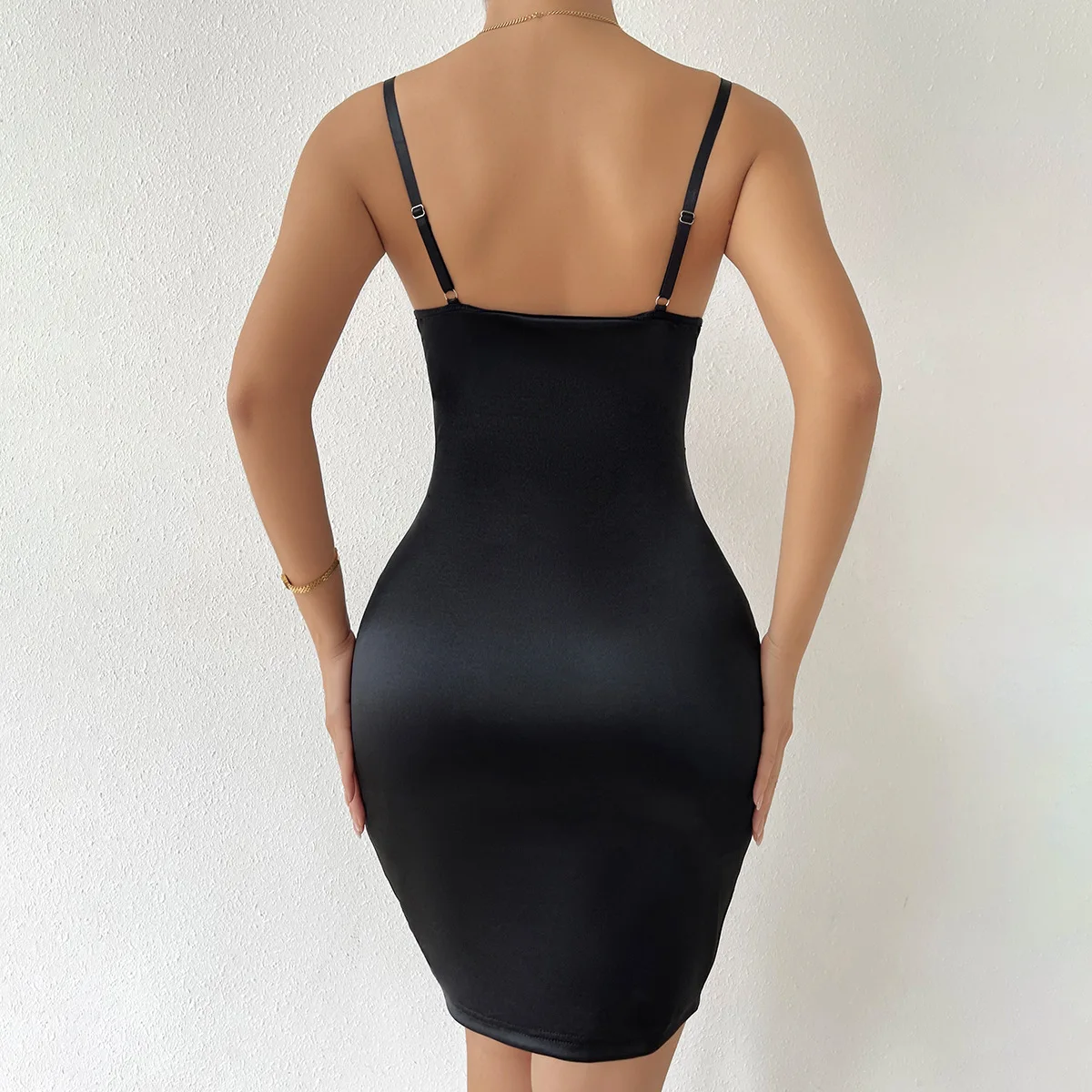 Women\'s Sleeveless Tank Dresses Summer Nightclub V Neck Slim Halter Mini Dress Hip Wrap Dress bodycon Stretch Split Short Skirt