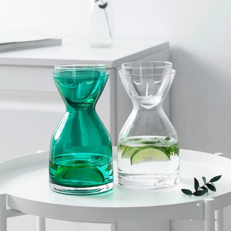 Nordic Style Face Shaped Abstract Bedside Water Carafe Set 850ml with Glass Pitcher And Cup Creative Glass Pot for Home Decor