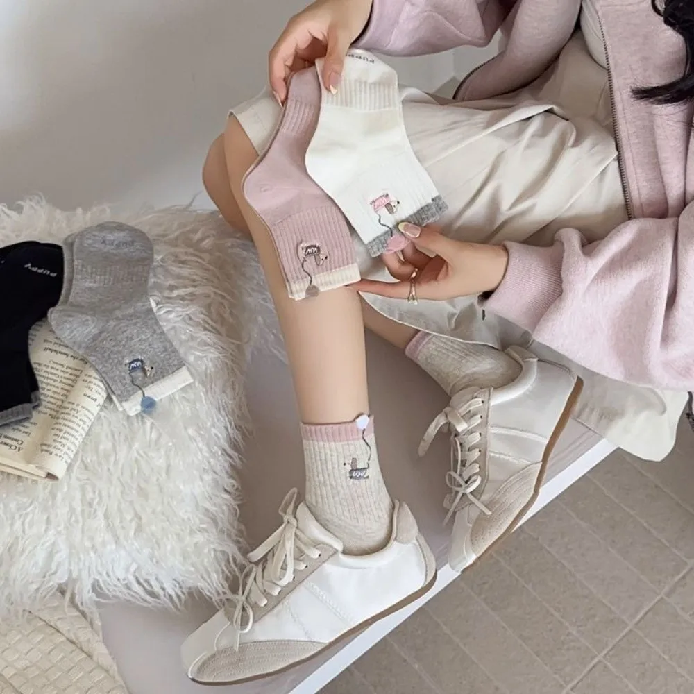 أزياء لطيف الكرتون النساء الجوارب جرو التطريز القطن الشتاء الجوارب عارضة تنفس الأوسط جوارب أنبوبية هدايا عيد الميلاد #2