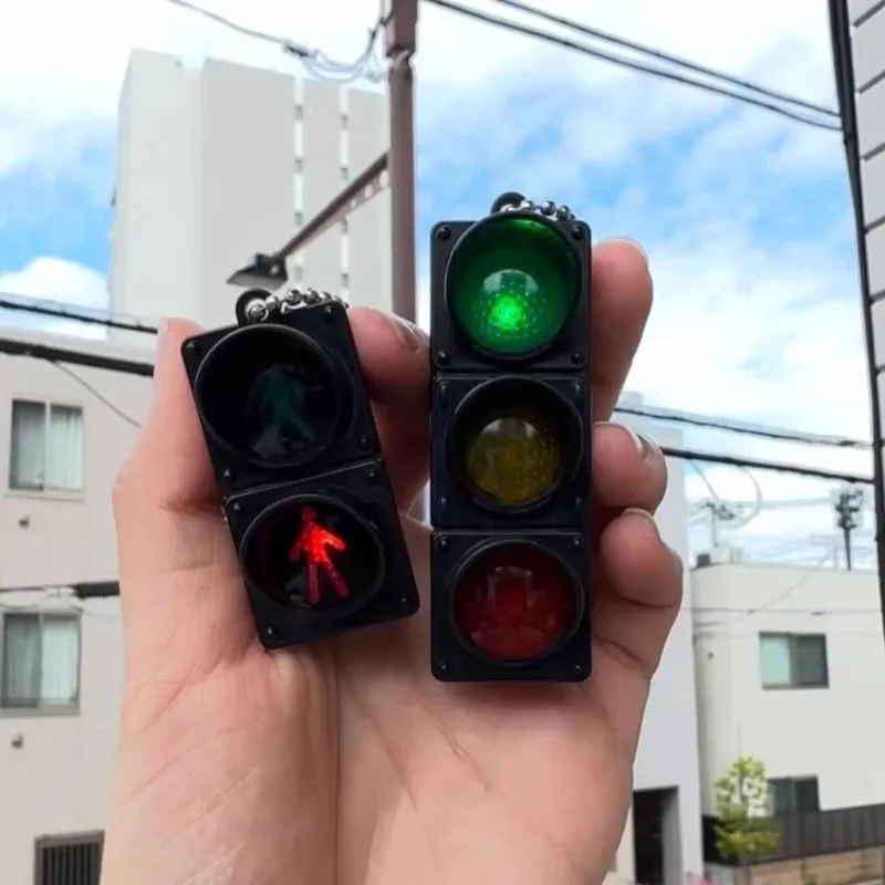 1/4Pcs Simulation Electronic Traffic Light Keychain Pendant Mini Pedestrian Light LED Light-emitting Toy Kids Cognitive Toy Gift