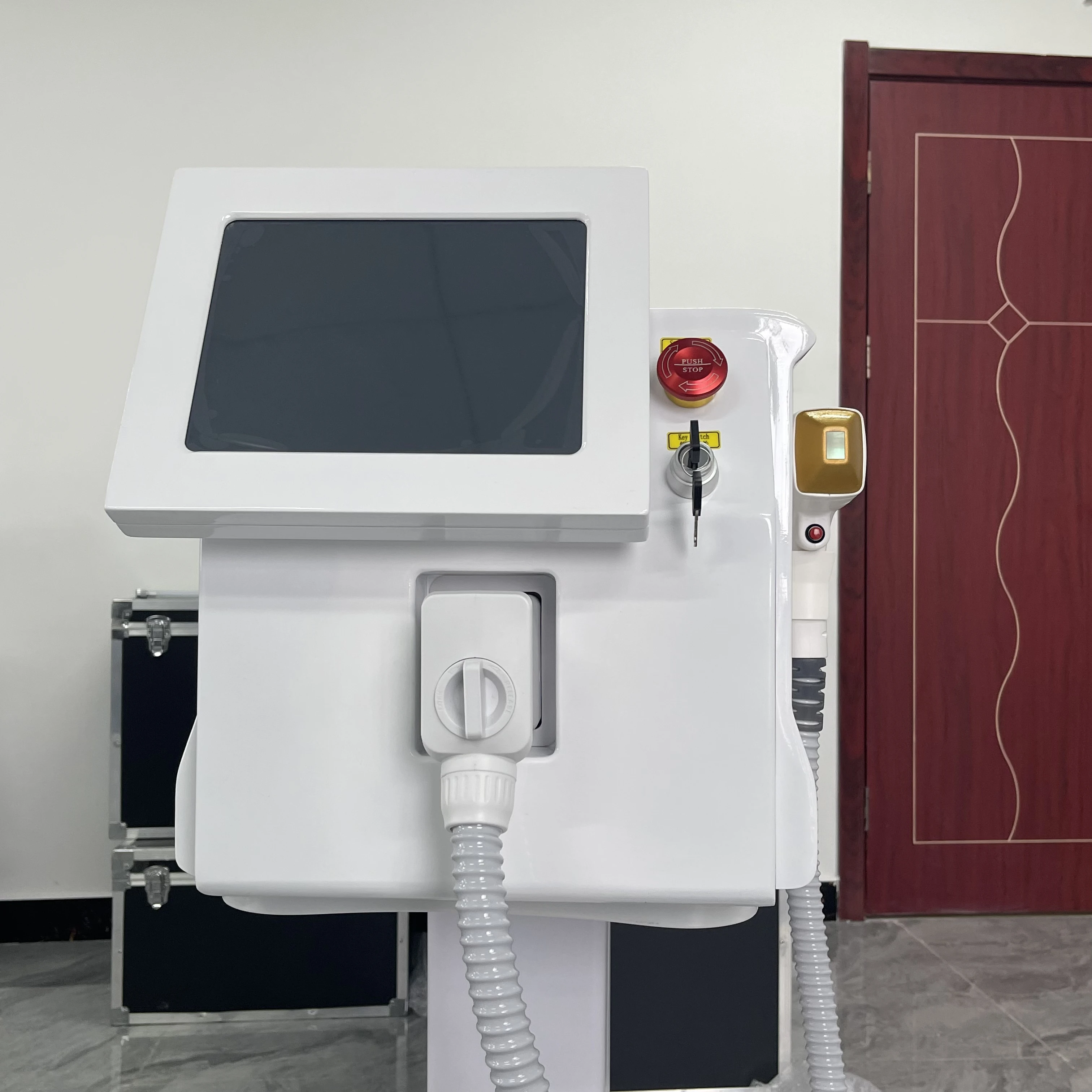 Certyfikat CE Ice Platinum 3 Długość fali 808 Nm 755 1064 nm Bezbolesny laser diodowy dla najlepszych wyników usuwania włosów