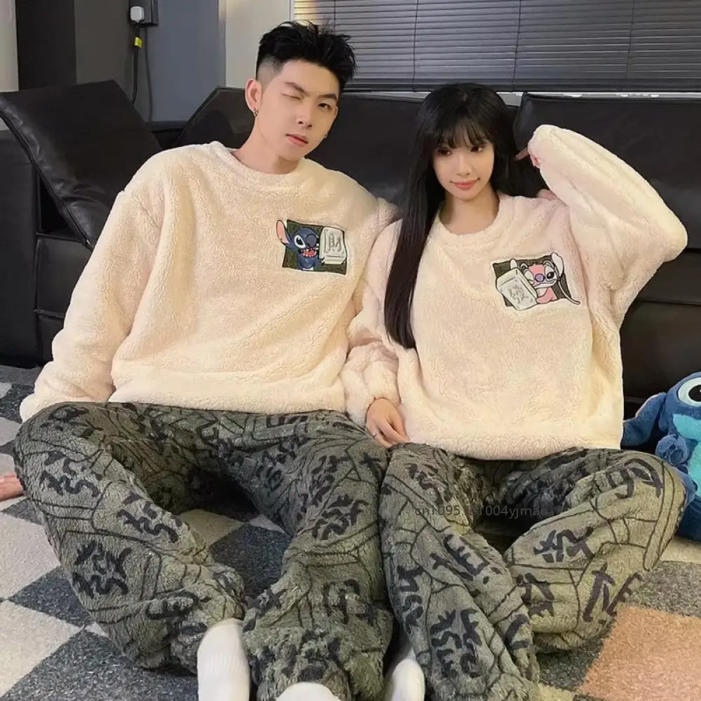 

Новые зимние пижамы из кораллового флиса с мультяшной строчкой, женские утепленные флисовые теплые фланелевые милые удобные домашние костюмы с героями мультфильмов