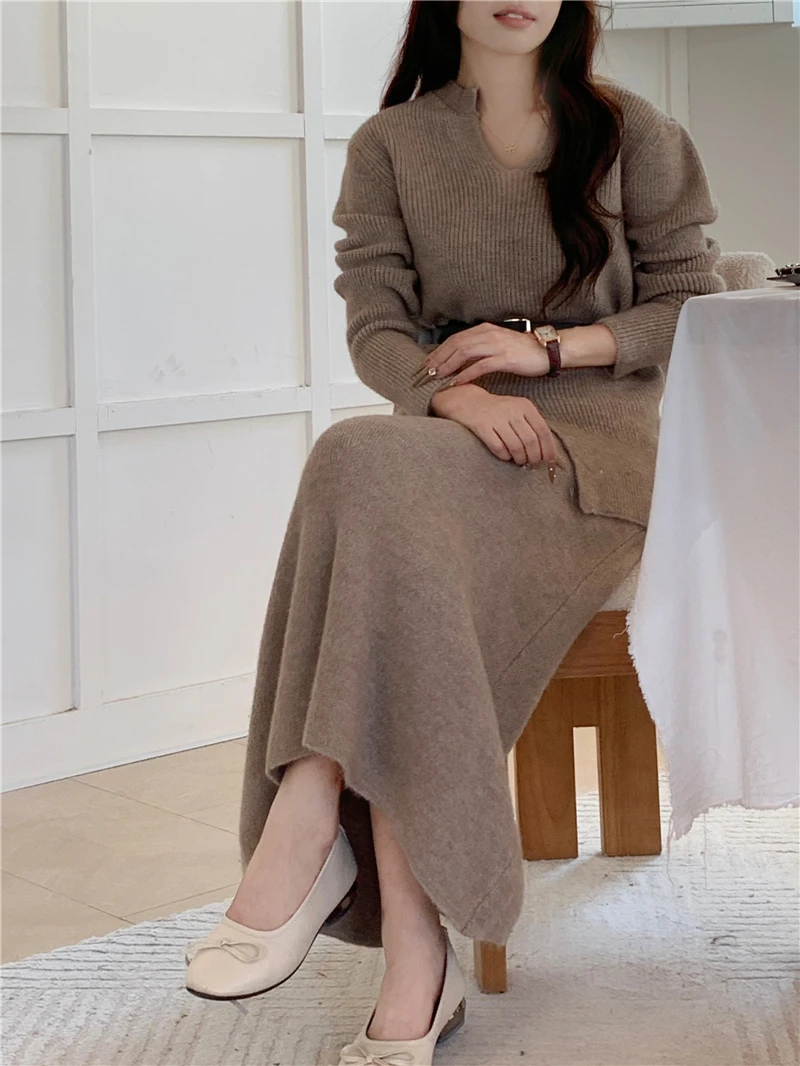 

Autumn Winter Women 2025 New Outfits Fashion Knitted Sweater Long-sleeved Versatile Casual Skirt Two Piece Sets Female