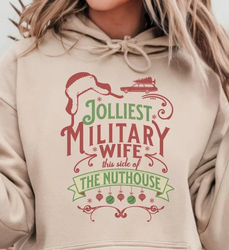 เสื้อคริสต์มาสสำหรับภรรยาทหาร เสื้อสเวตเชิ้ตของขวัญคริสต์มาสสำหรับภรรยาทหาร เสื้อฮู้ดแขนยาวลายทหารเรือสำหรับภรรยา เสื้อฮู้ดตลกสำหรับฤดูหนาว