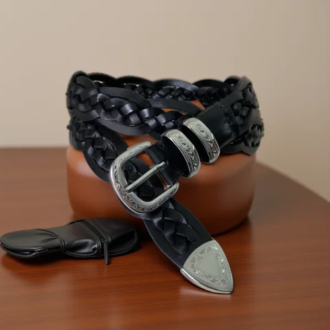 Cinturón con hebilla de aguja 2025 piel de vaca de alta calidad con uso tejido a mano Unisex productos de lujo diseñador hombre mujer ceinture patrón 3CMa