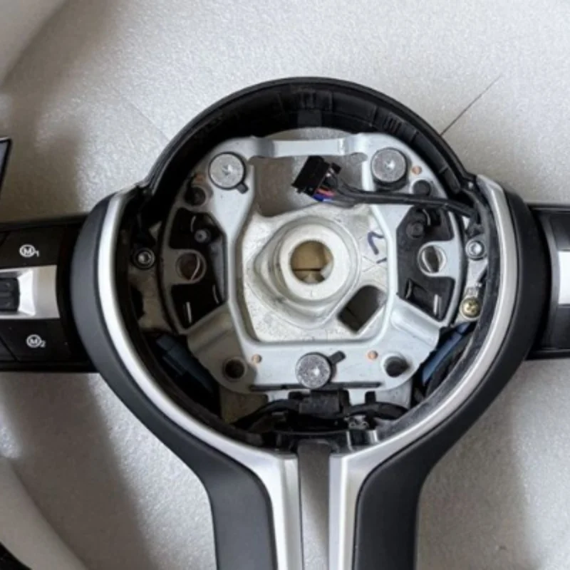 M Sport Steering Wheel For BMW F10 F12 F15 F16 F20 F21 F22 F23 F45 F25 F26 F28 F30 F31 F32 F33 F34 F35 F36 F80 E92 E70 M3 M5 M6 view 5