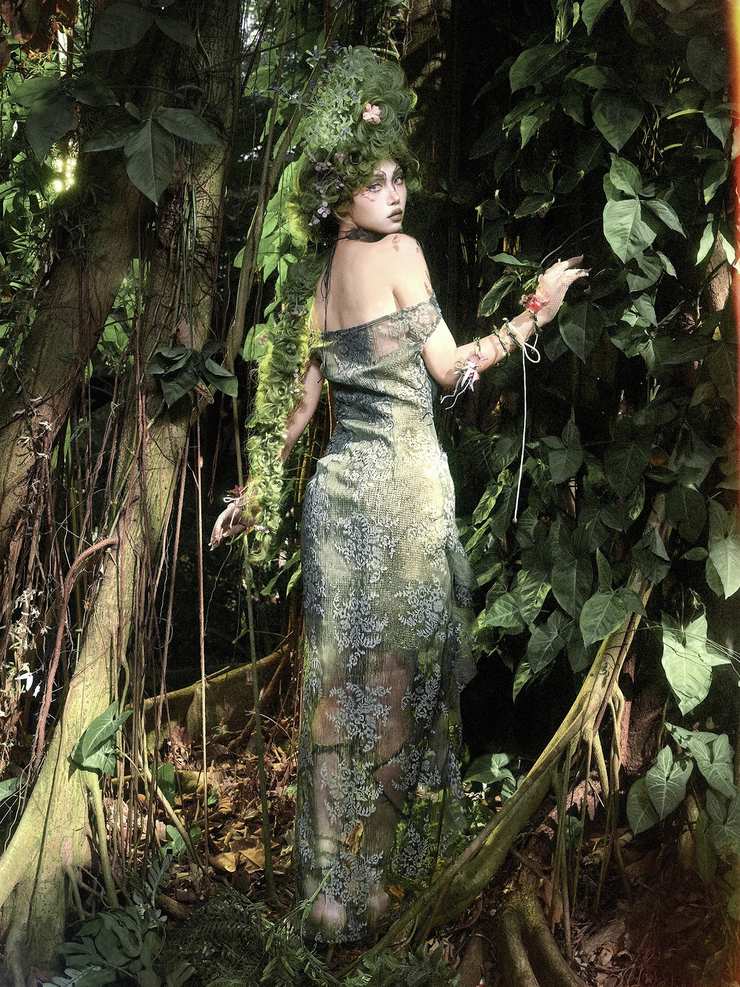 오리지널 레트로 메쉬 슬래시 넥 민소매 원피스, 비대칭 미드 롱 그린 레이스 장미 자수, 페어리 원피스 베스티도, 혈액 공급