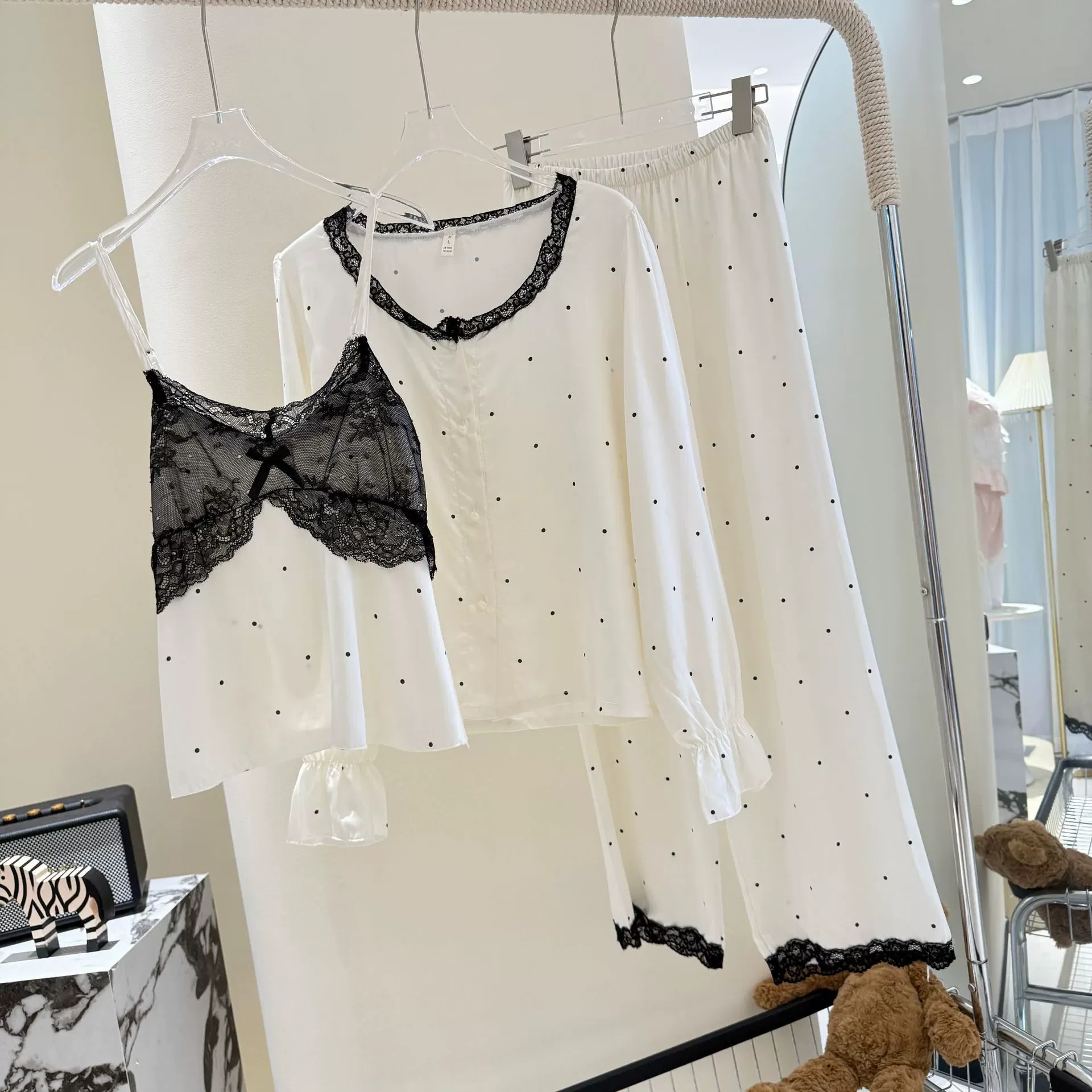 

Spring Summer Women Sleepwear 4Pcs Pajamas Set Sexy Lace Nightgown Home Clothes Loose Casual Satin Trouser Pijamas Suit Homewear