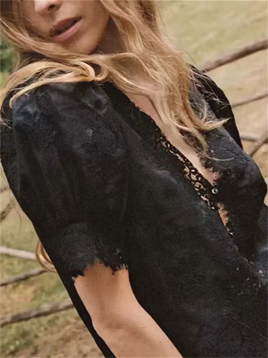 Women's Lace Stitching V-Neck Shirt White or Black Puff Sleeve Single Breasted Blouse Tops Tops Summer