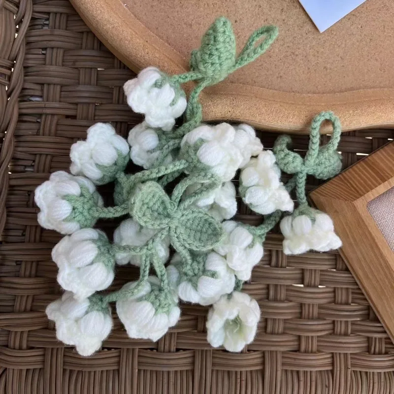 New Colorful Handmade Knitted Wool Lily of The Valley Keychain Cute Hand-woven Flower Women Bag Purse Pendants Key Ring