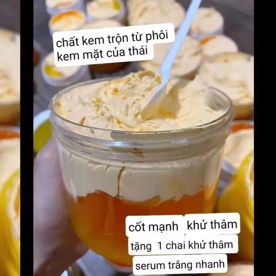 

Kem body cốt sit siêu trng ng 200gr trhanng nhanh hiαu quả, kèm thêm Mung ng trộn kem -thơm mn n dsdng hũ cho làn da trắng mịn m