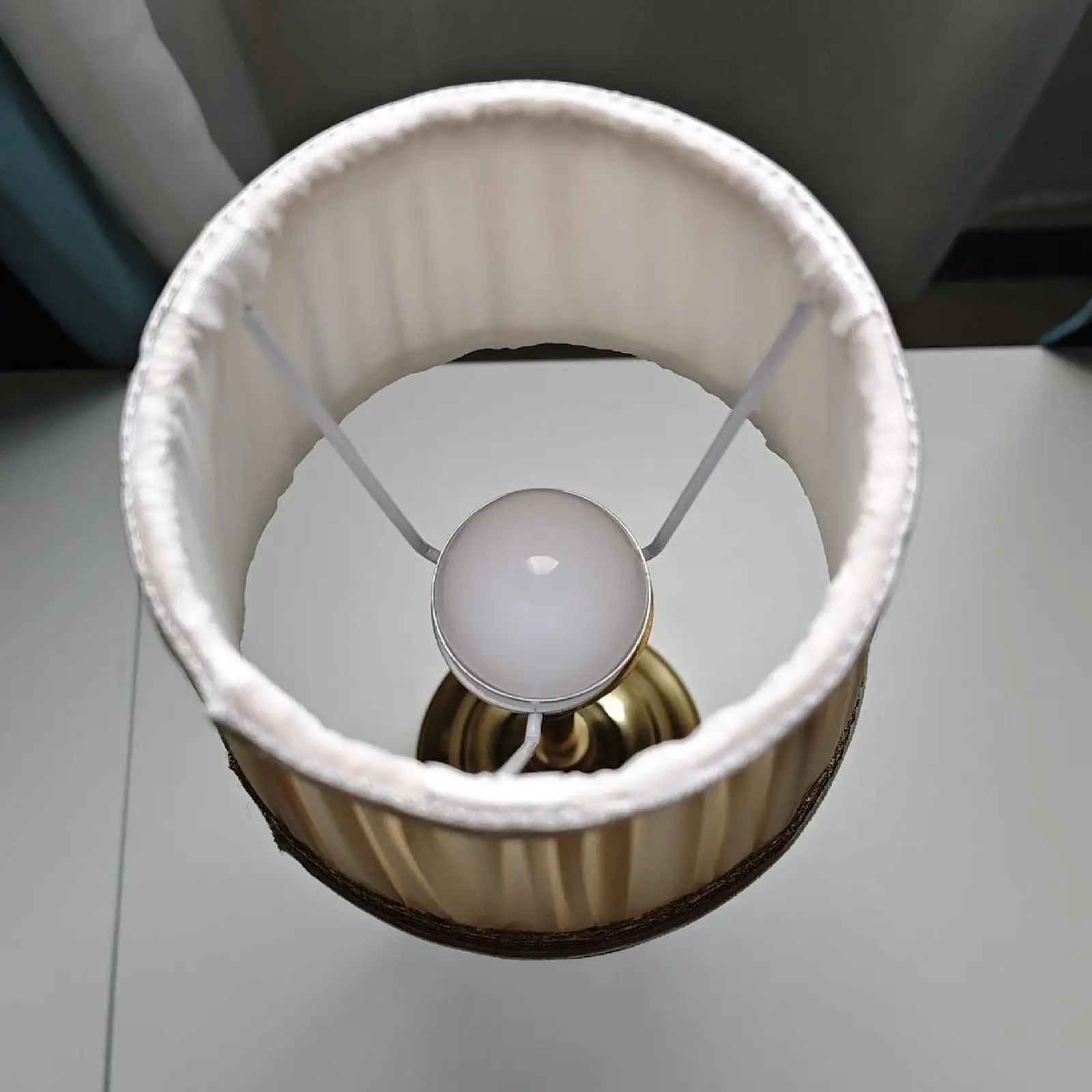 

Настольная лампа с тканевым абажуром, перезаряжаемая через USB, беспроводная, для стола или тумбы