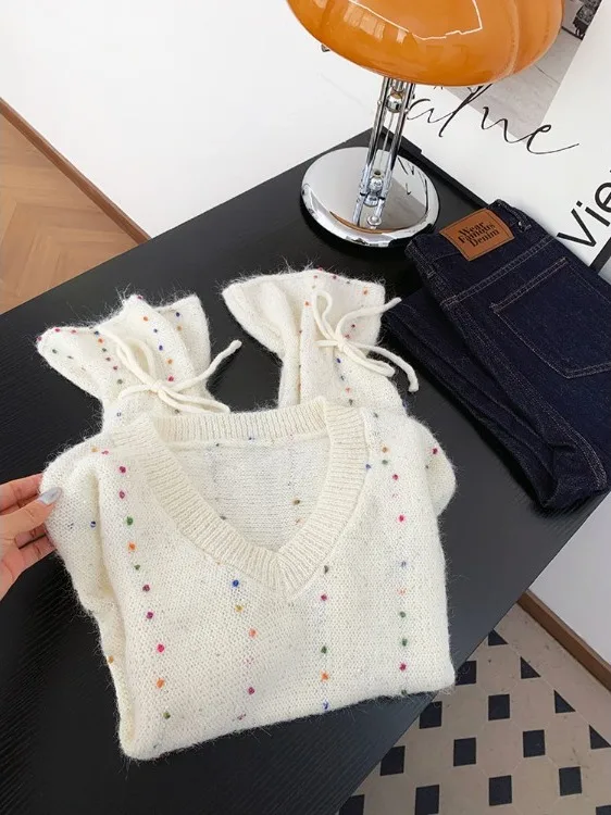 

Elegant V-Neck Oversized Knitted Sweater for Women with Belt Soft Cozy Loose Fit Autumn Winter Fashion Casual Style Top