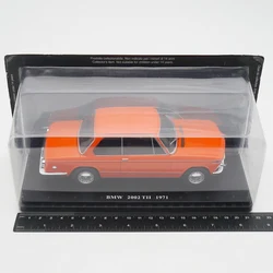 1:24 Scale 2002 TII 1971 Alloy Car Model Ornaments