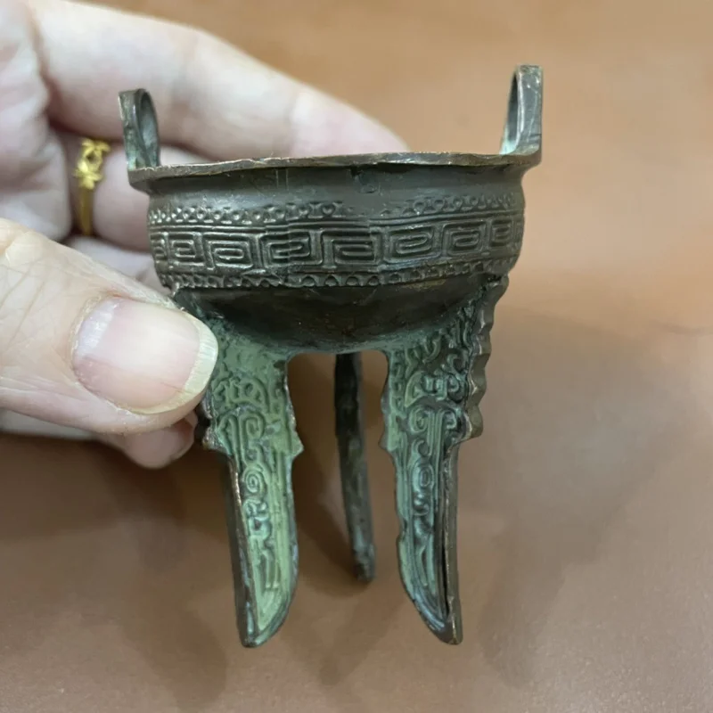 Round Tripod Incense Burner Auspicious Ruyi Three-Legged Incense Burner Factory Commercial Gift Brass High-Temperature Coloring