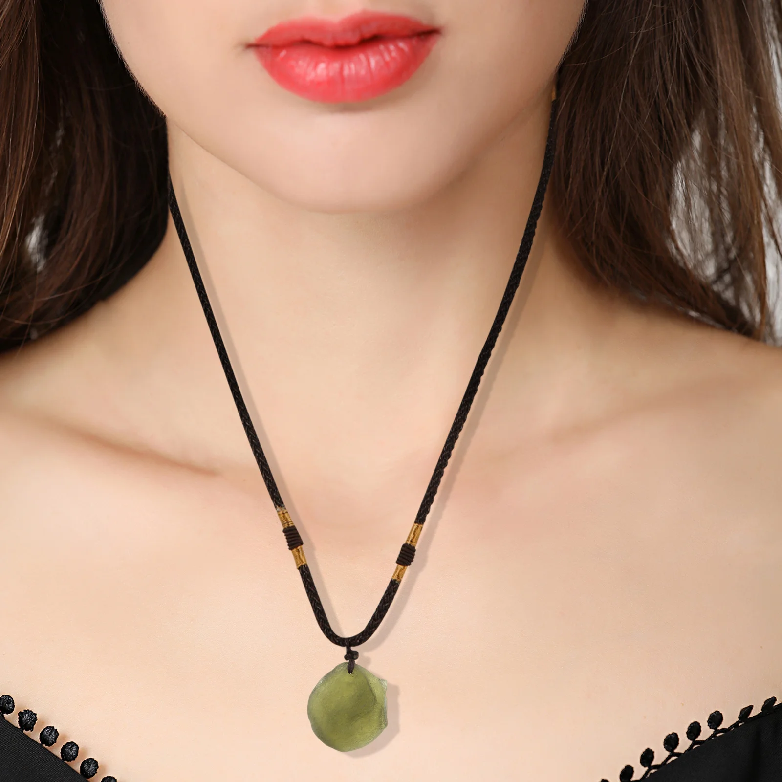 

Beautiful Crystal Necklace Clothes Accessories Irregular Stone Pendant Retro Style