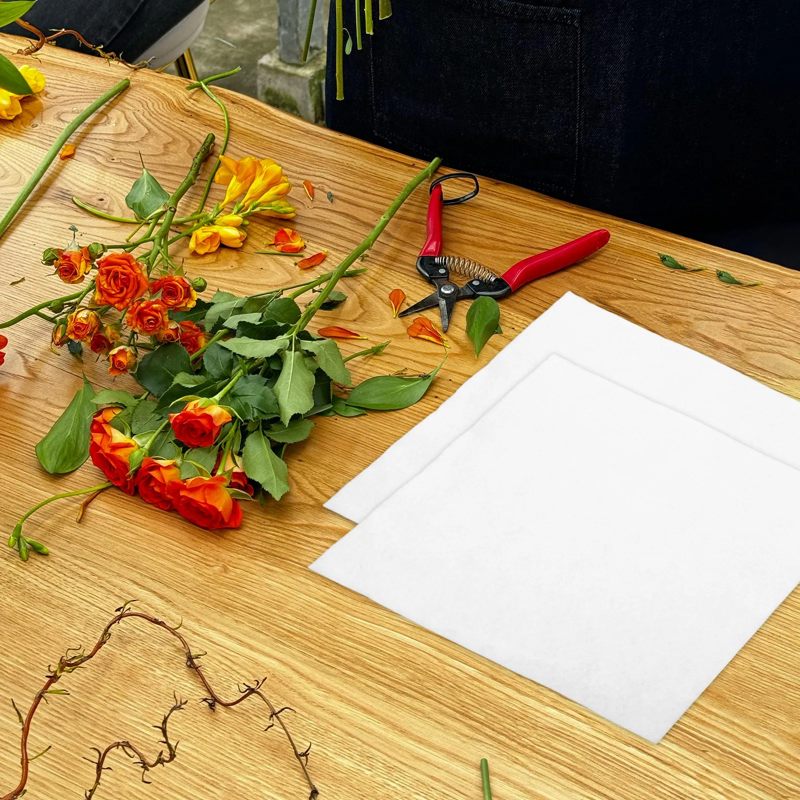 

10Pcs Floral Bouquet Cotton Paper Replacement Absorbent Cotton for Fresh Flowers Flower Arrangement Supplies Garden Decoration