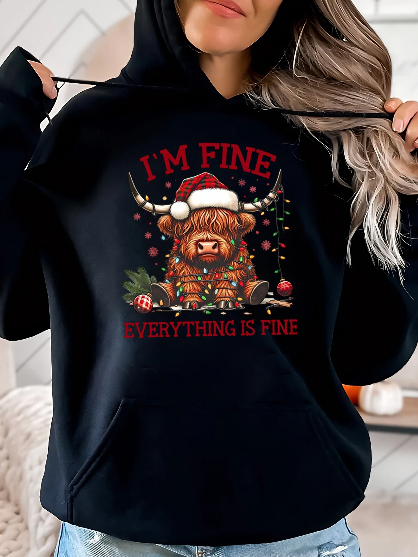 

Рождественский принт Highland Cow I'm Fine Everything Is Fine Толстовка с капюшоном Женская праздничная повседневная одежда черного цвета больших размеров