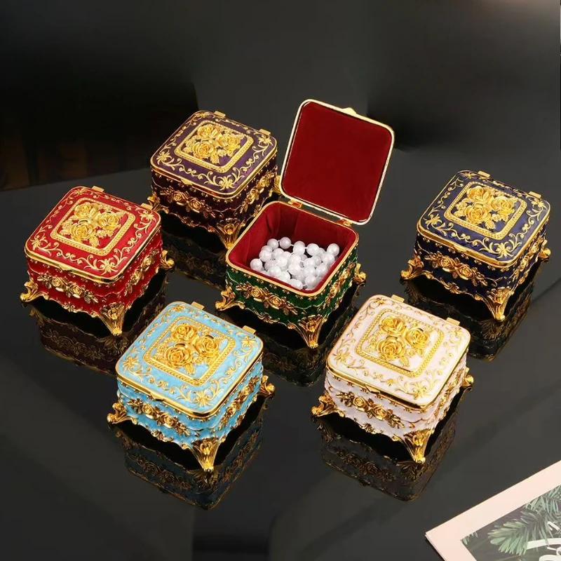

Vintage Engraved Jewelry Storage Box Art Decorative Ornaments Gift