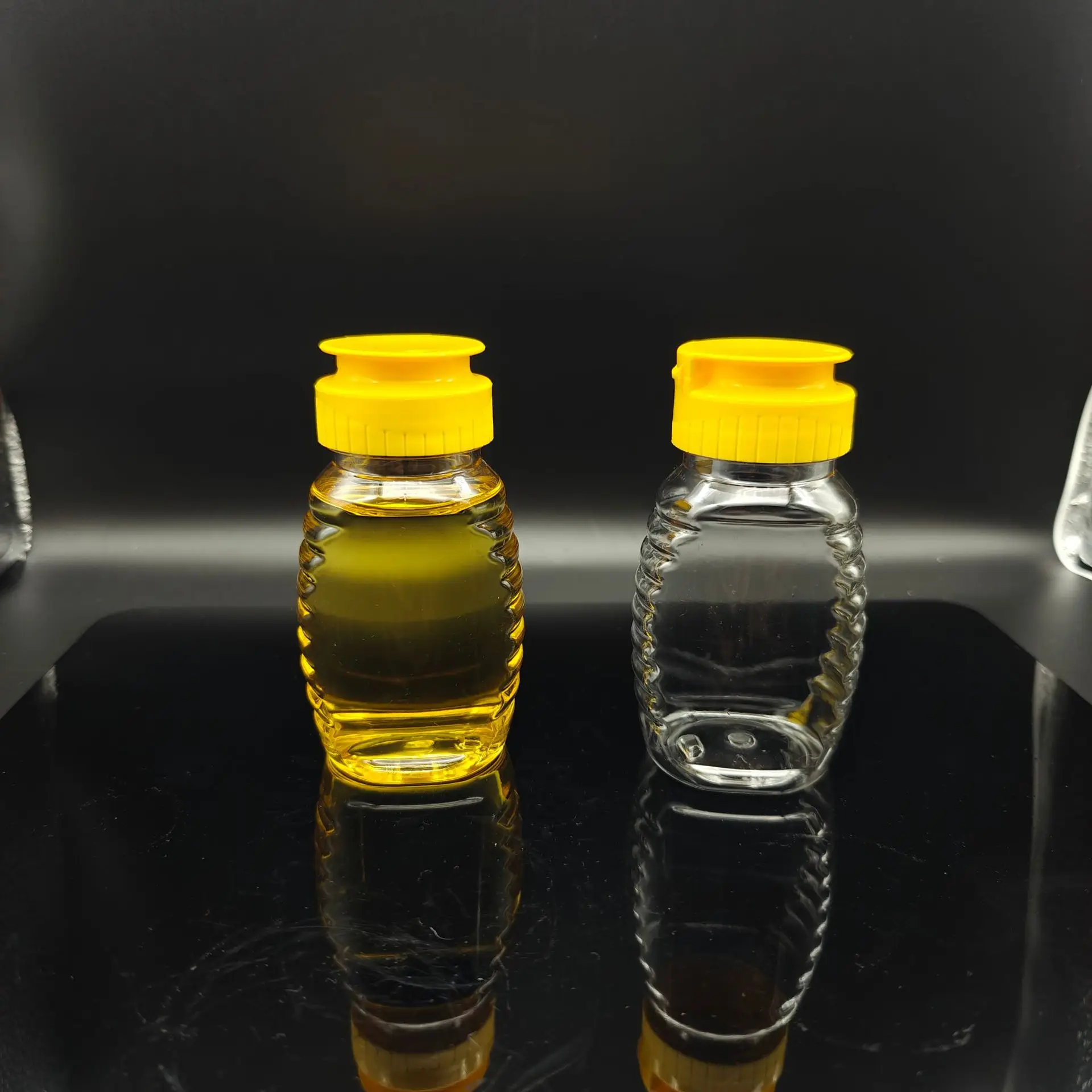 500 Pieces Pack Plastic Honey Bottle 100ML/3oz Squeezable Bottle Silicone Valve Cap Food Grade PET Honey Dispenser