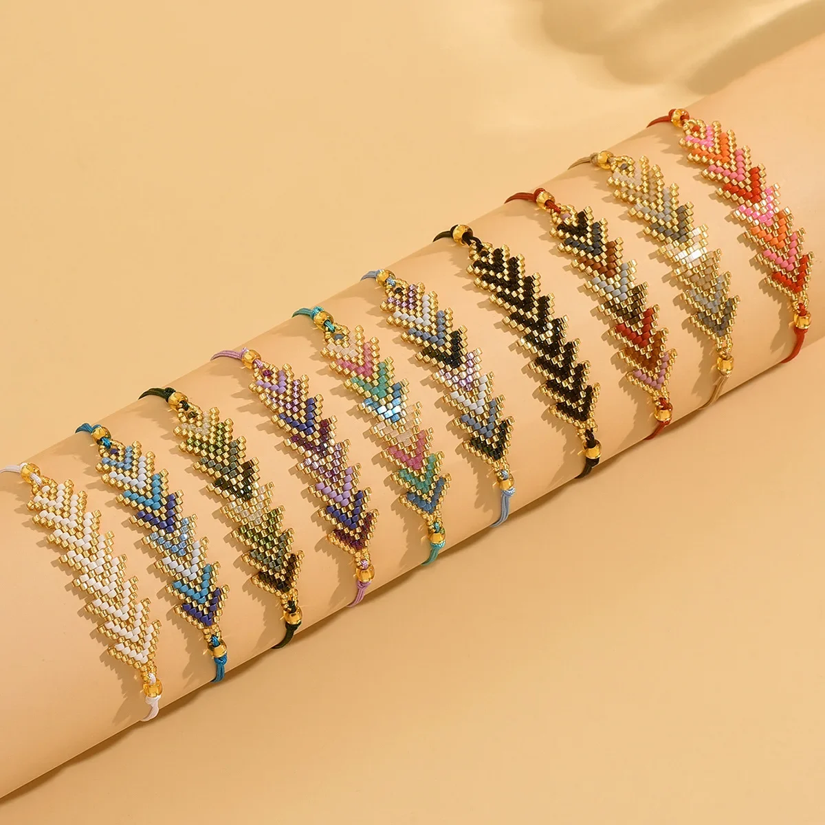 Beaded bracelet Arrow Gradient color Bohemia Adjustable Geometry Hand-woven Pattern Female Trend Simple Rice bead bracelet