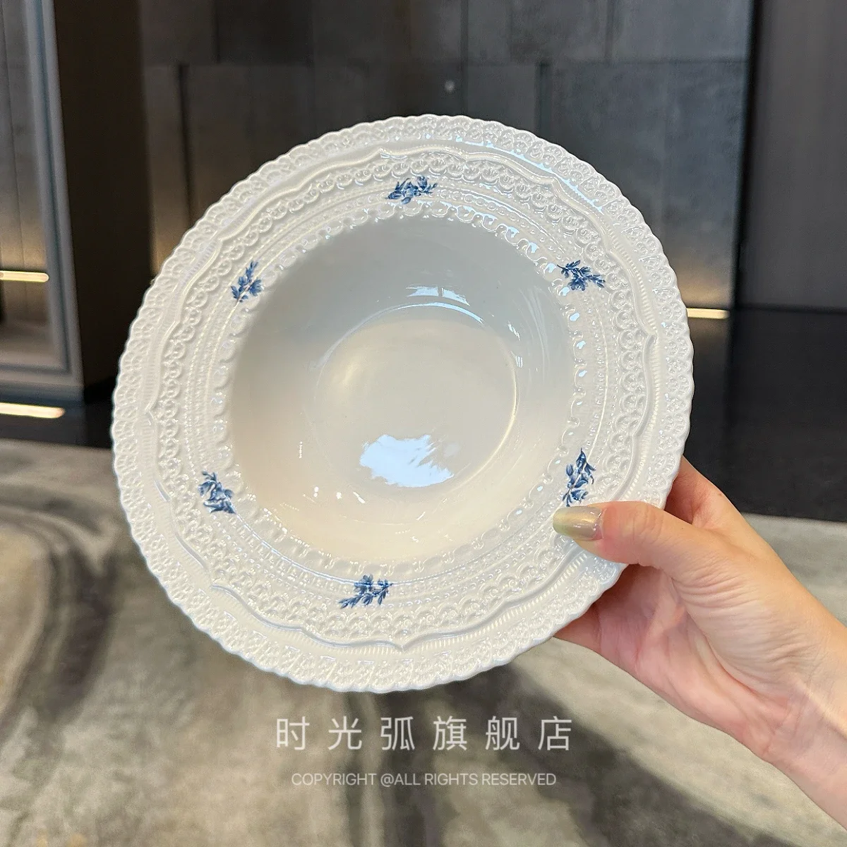 

Рельефная французская соломенная шляпа, тарелка, бытовая овощная керамика, западная еда, ужин, синий цветок, макароны, глубокая подглазурная посуда L6M9