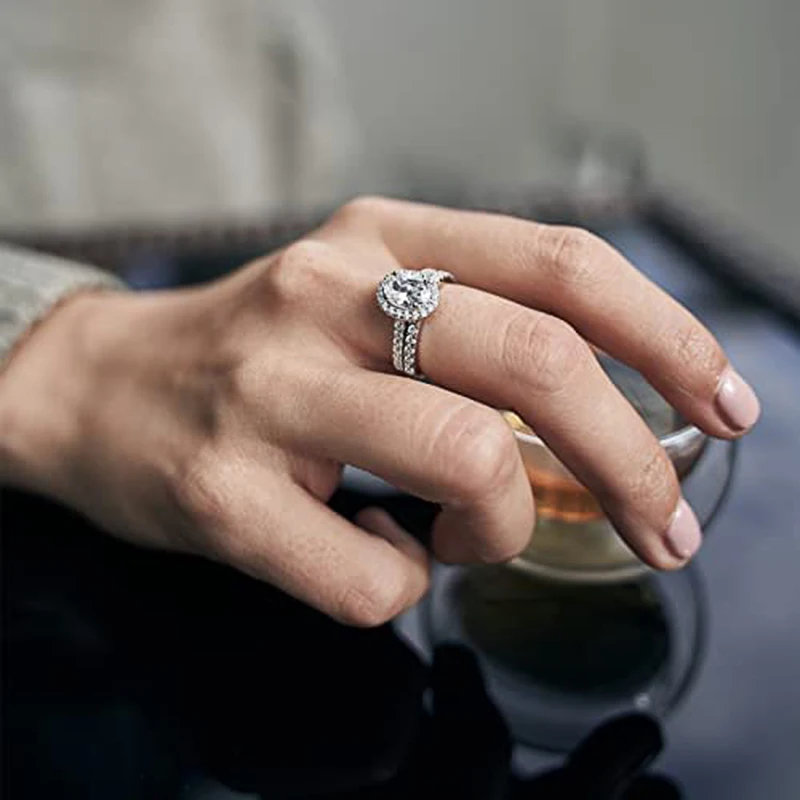 Huitan AA Crystal Cubic Zirconia 2Pcs Women Rings Luxury Silver Color Wedding Accessories Temperament Elegant Female Jewelry