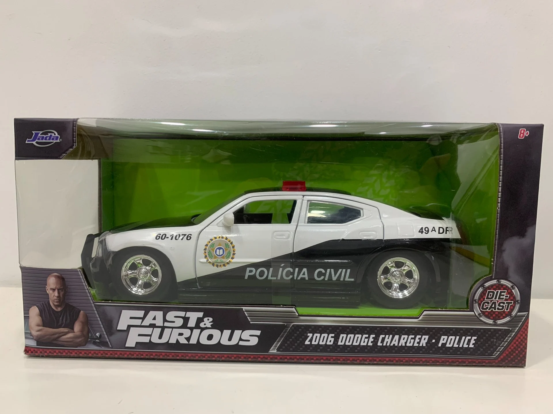 

Diecast Jiada 1/24 Scale Movie Car Z006 Police Car Car Model Collectible Toy Gift Souvenir Display Ornament