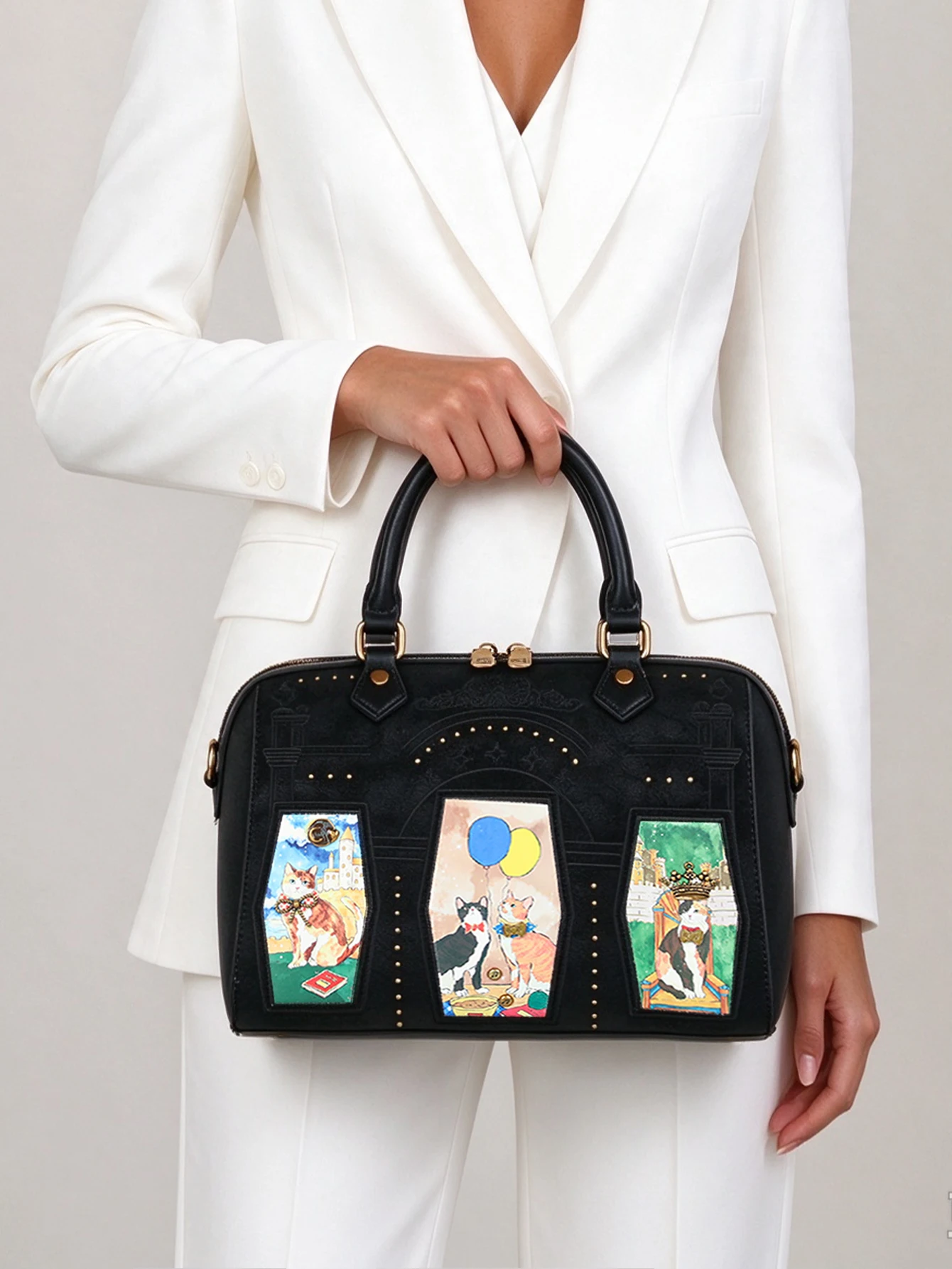 2026 fashion Joker autumn and winter new ladies' large capacity Boston handbag heavy industry embroidery thread advanced matte t