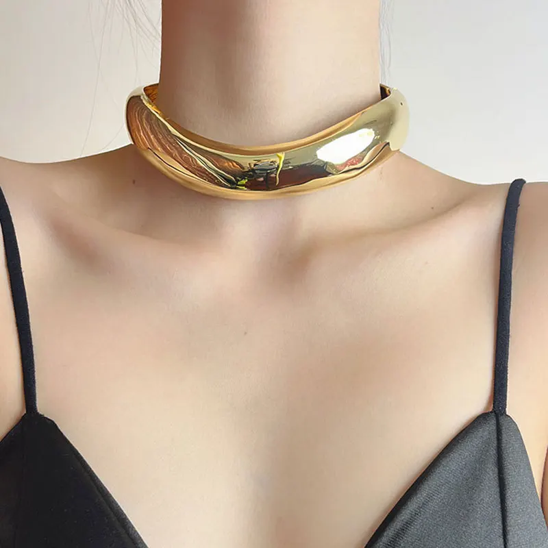 HUANZHI Minimalistische Glanzende Metalen Brede Dikke Ketting voor Vrouwen Meisjes Luxe Open Choker Mode Overdreven Sieraden Geschenken 2024