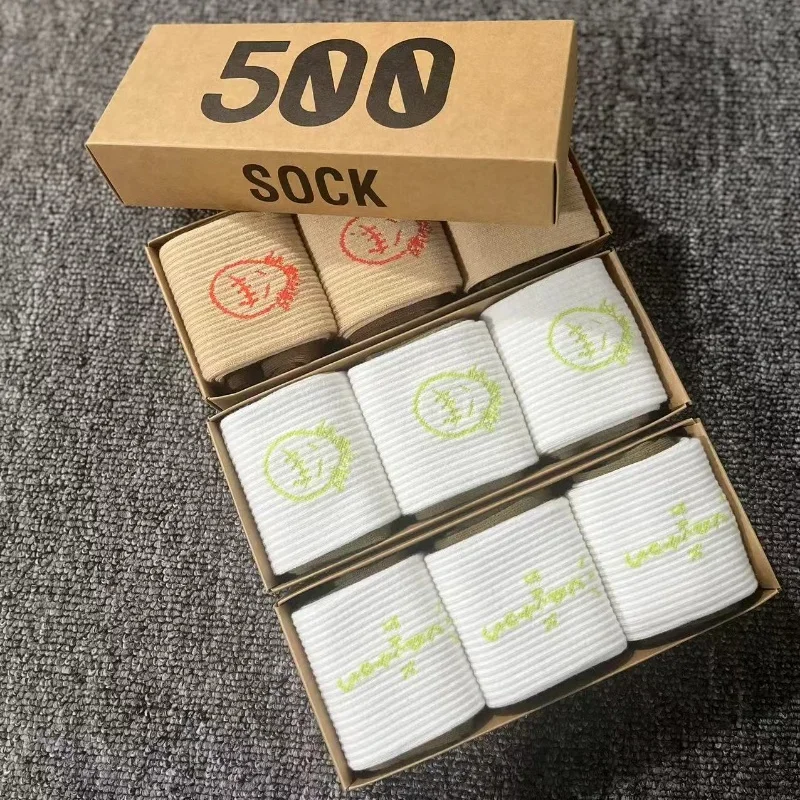 3 أزواج من جوارب علب الهدايا الرجالية، والرياضات العصرية، وكرة السلة، وركوب الدراجات، وهدايا التزلج في الشوارع، والجوارب النسائية