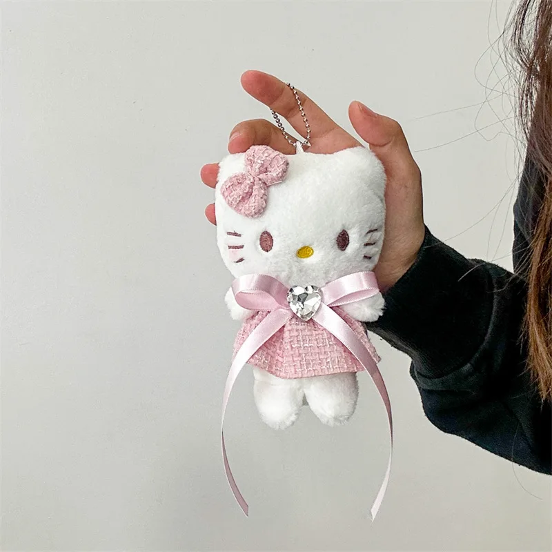 2023 neue Sanrio Hallo Kitty Plüsch Puppe Anhänger ins Stil niedlichen Mädchen rosa Kleid Schlüssel bund Anhänger Telefon zurück Clip Kinder geschenke