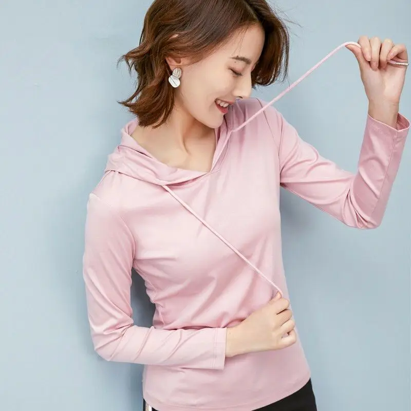 2026 Solid Color CEC Hooded Sweatshirt Women Thin Long Sleeve Short Pullover Versatile Spring Fall Base Layer