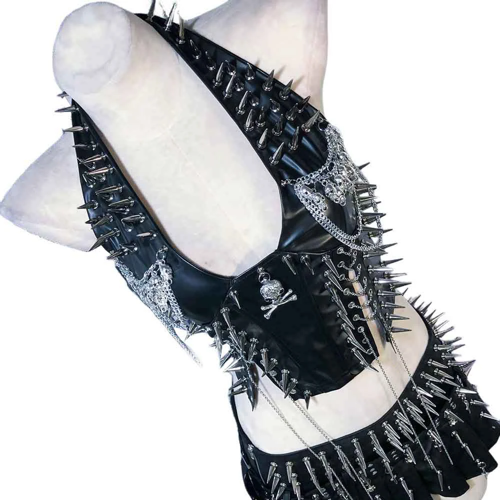 Goth Tops Grunge Punk Rock Clothes Y2K T-shirt Gothic Tank with Spikes Spiked Emo Clothing ALT Sexy Rave Outfits Festival Bra