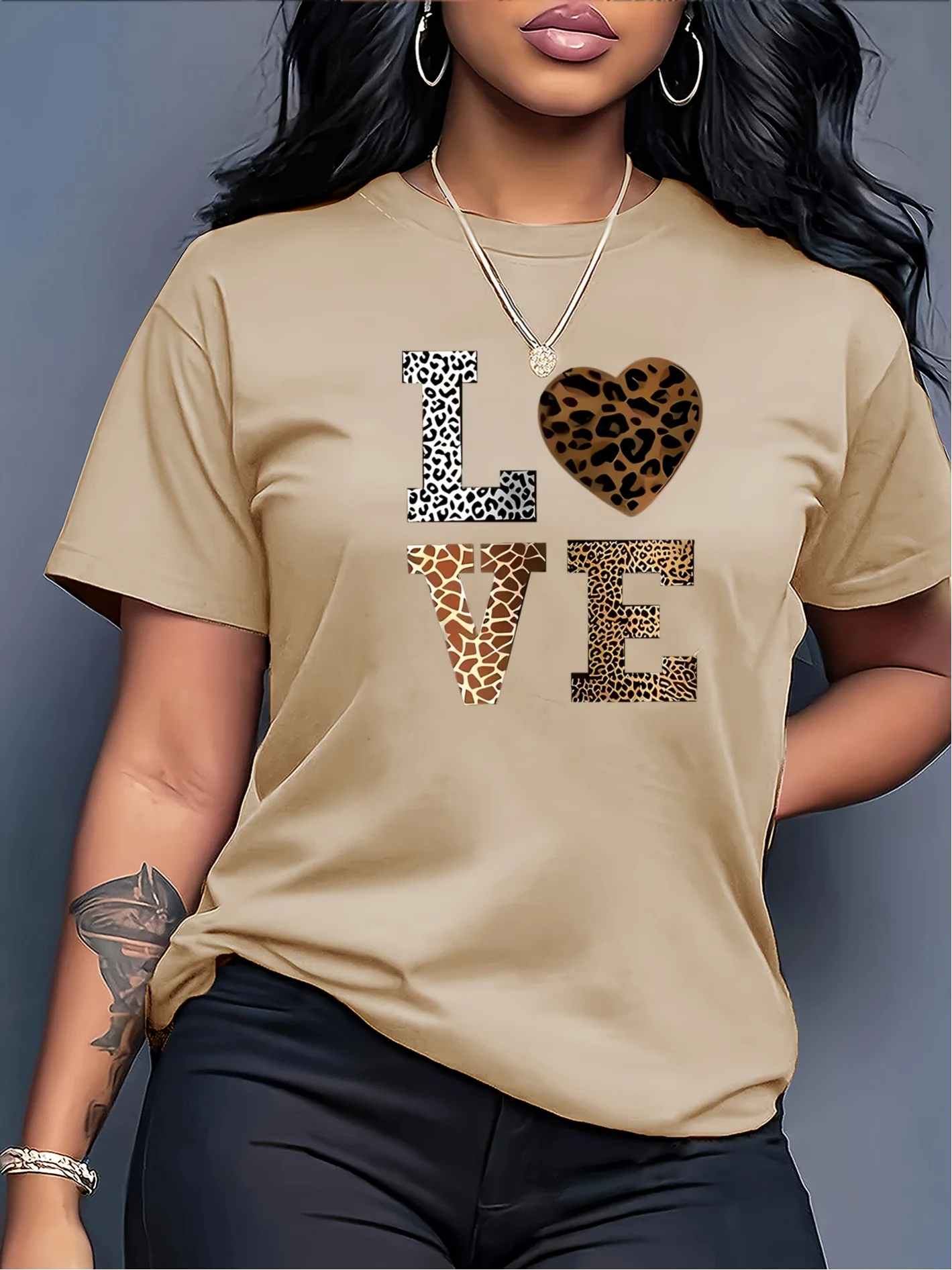 Fashion White "Love" Leopard Heart Pattern T-shirt-Casual round Neck Short Sleeves Casual T-shirt Leopard Heart Pattern image 5