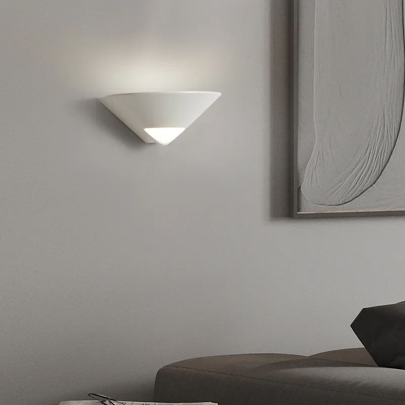 2026 New Individual Simple Modern Background Black/White Wall Lamp Bedroom Bedside Led Indoor Lighting Living Room Lamp