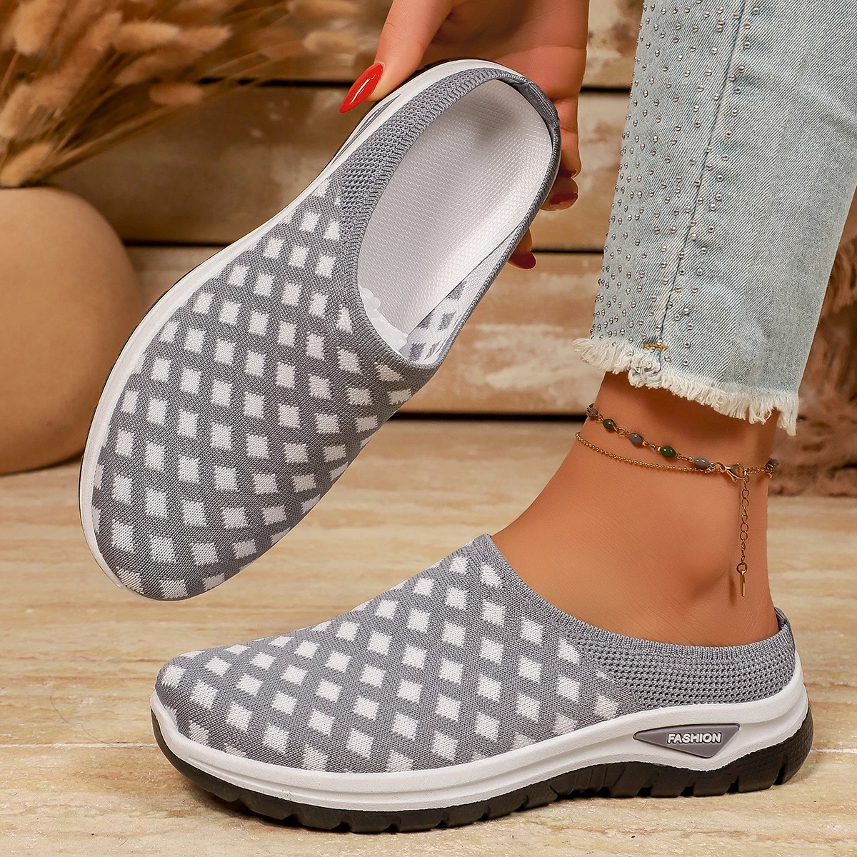 

Женские сандалии на толстом каблуке с мягкой подошвой, нескользящие, без застежек, пляжные туфли больших размеров, с воздушной подушкой, повседневная обувь, летние сандалии 2026