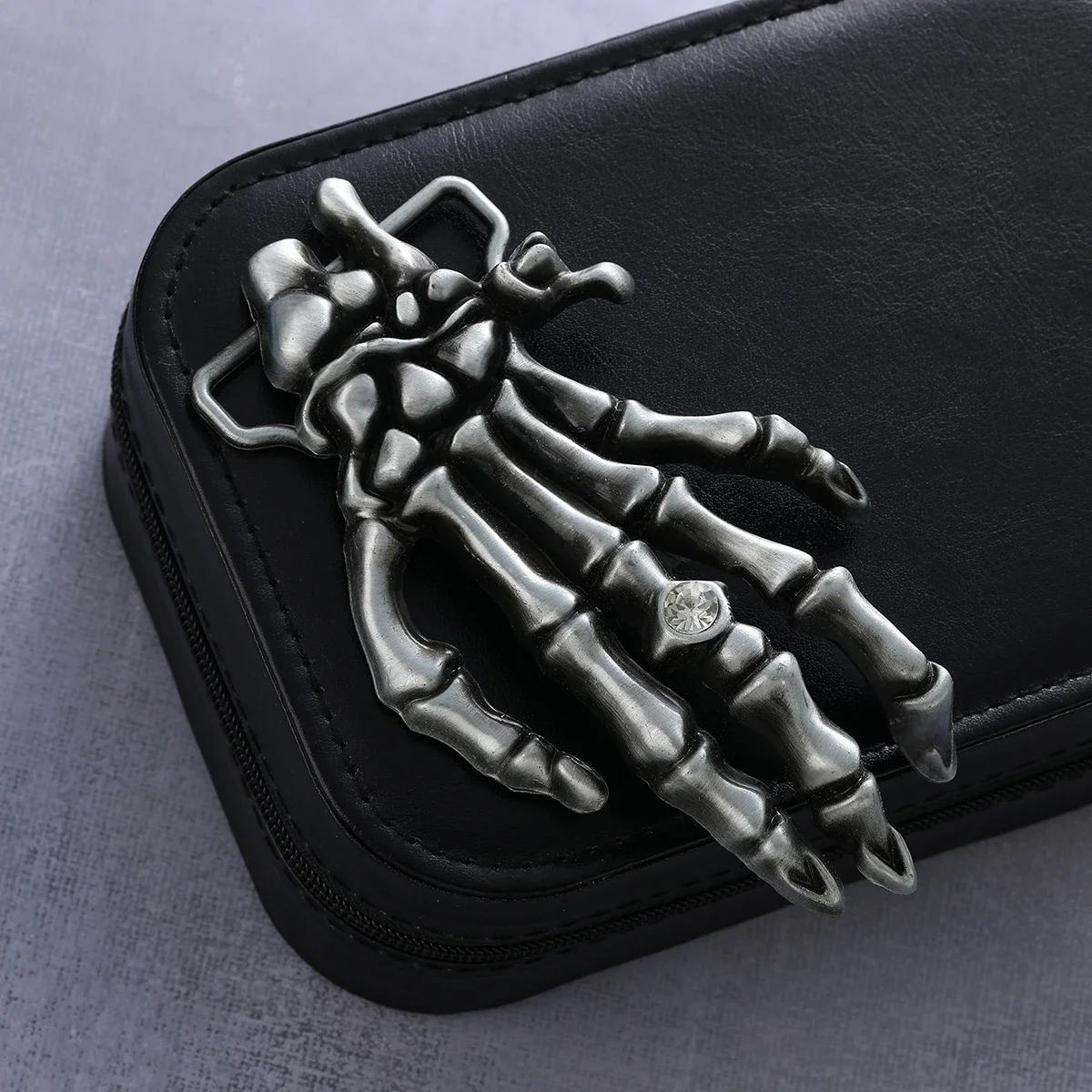 Antique Tin Palm Pattern Belt Buckle Vintage Carving Head Accessory for Clothing And Fashion