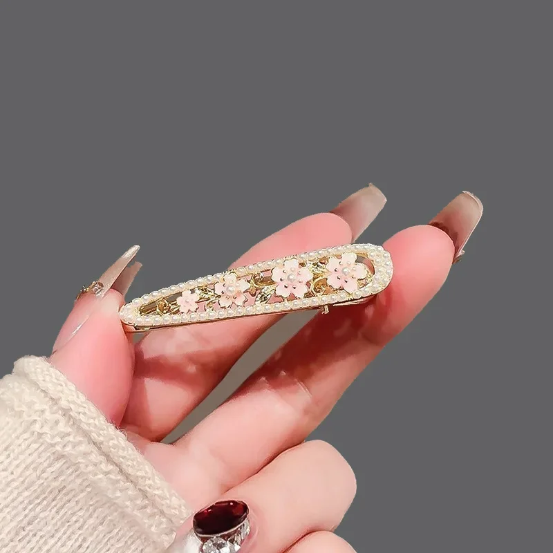 Temperament Perle Sakura Ein-wort Haar Clip frauen Süße Seite Pony Clip Täglichen Legierung Entenschnabel Clip Haarnadel haar Zubehör