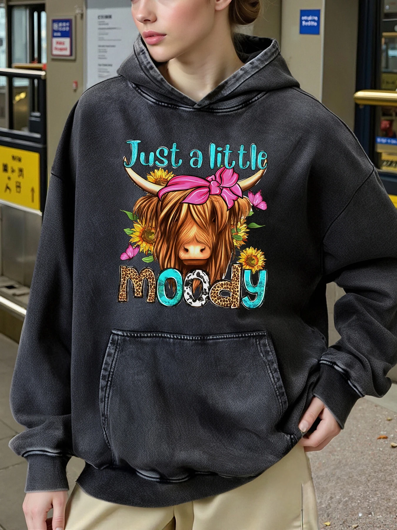 Gewoon een beetje humeurige roze strik koe print dames gewassen hoodies all-match katoenen hoody zak losse streetwear herfst winterkleding