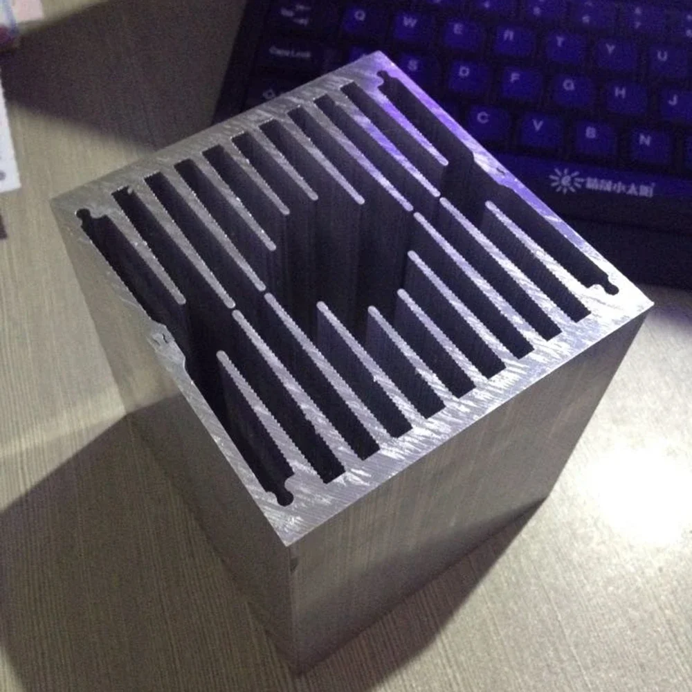 1pcs 130 x 98 x 93mm high-power fan radiator, aluminum heat sink semiconductor refrigerators cooler customize