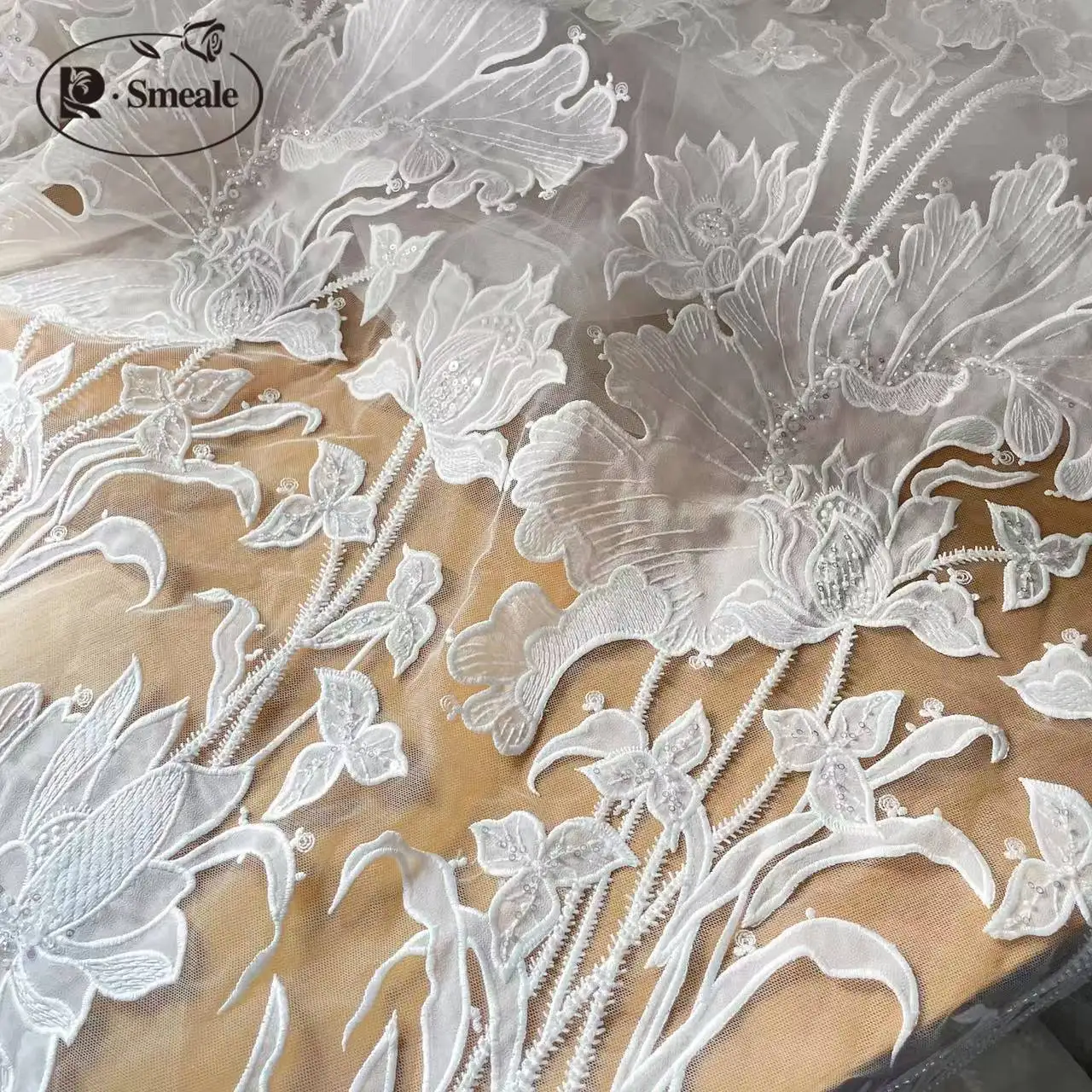 Großes Lotusblumen-Blätter-Perlen-Pailletten-Hochzeitskleid, Hochwertige Maßanfertigung, Stoffblütenblätter, 3D-Brautspitzenstoff RS24469 – Detail 7
